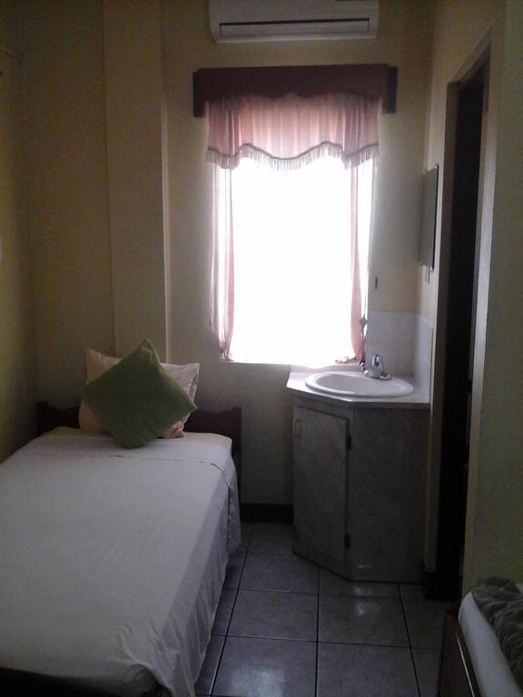 Belcove Hotel & Guesthouse Belize City Ngoại thất bức ảnh